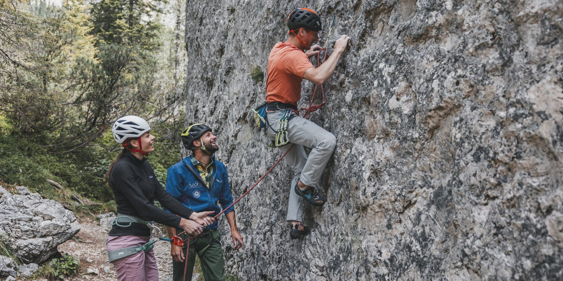Prova di arrampicata su roccia