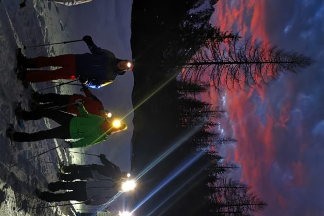 Night snowshoe excursion with New Year’s dinner 2023!