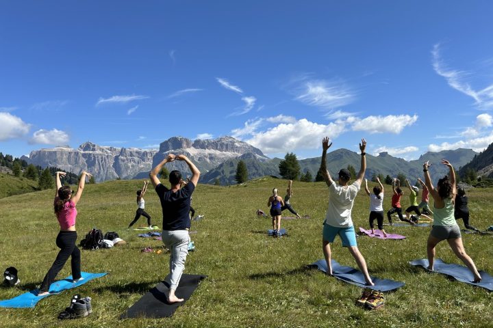 Lezione di yoga in quota, Ciampac Area