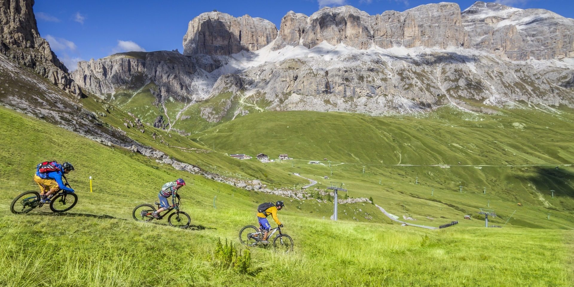 Easy enduro tour in park or on single trail